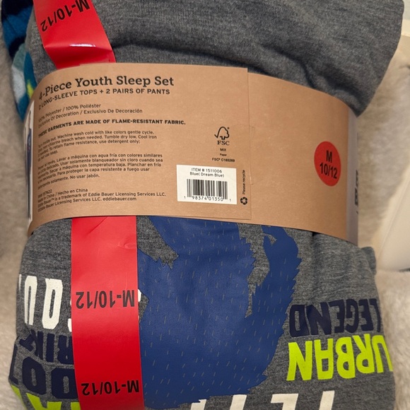 Eddie Bauer Youth Sleep Set in Gray and Neon Green - Picture 2 of 4